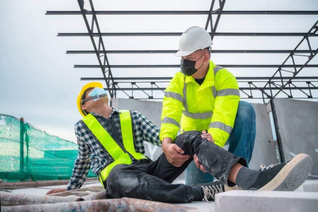 ¿En qué Situación Debo Acudir con Abogados Especialistas en Accidentes de Trabajo?