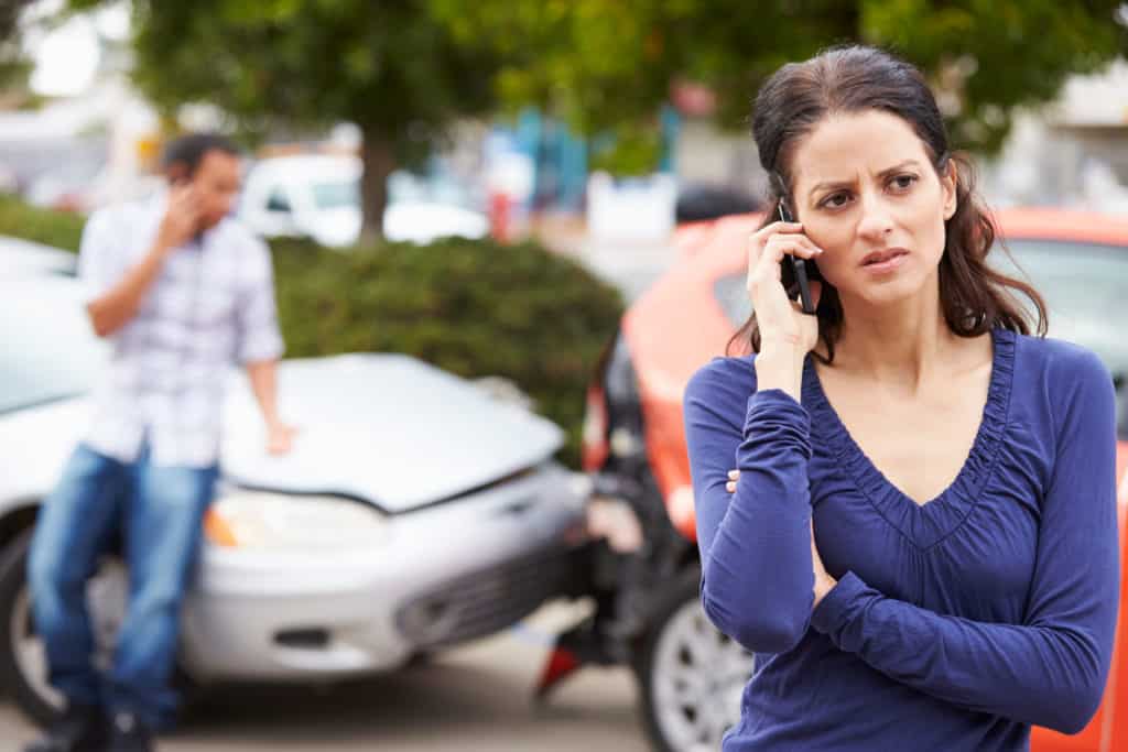 3 beneficios de trabajar con abogados latinos ante un accidente de carro